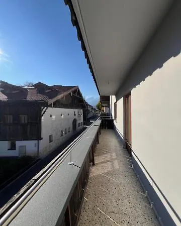 Romy アパート アプサム